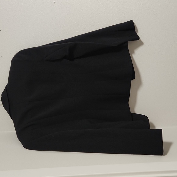 Blazer - Picture 2 of 4